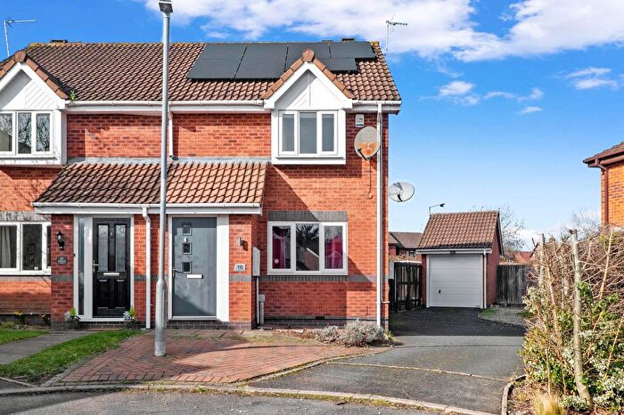3 Bedroom Semi Detached House For Sale In Greenfield Close, Lyppard Hanford, Worcester., WR4