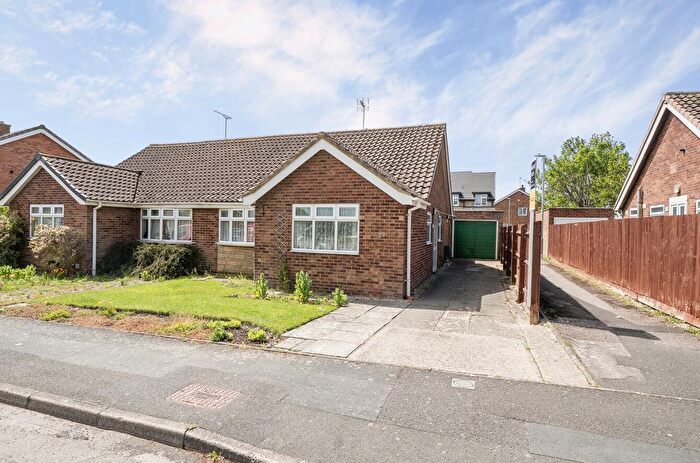 3 Bedroom Semi-Detached Bungalow For Sale In Glevum Road, Stratton St Margaret, Swindon, SN3