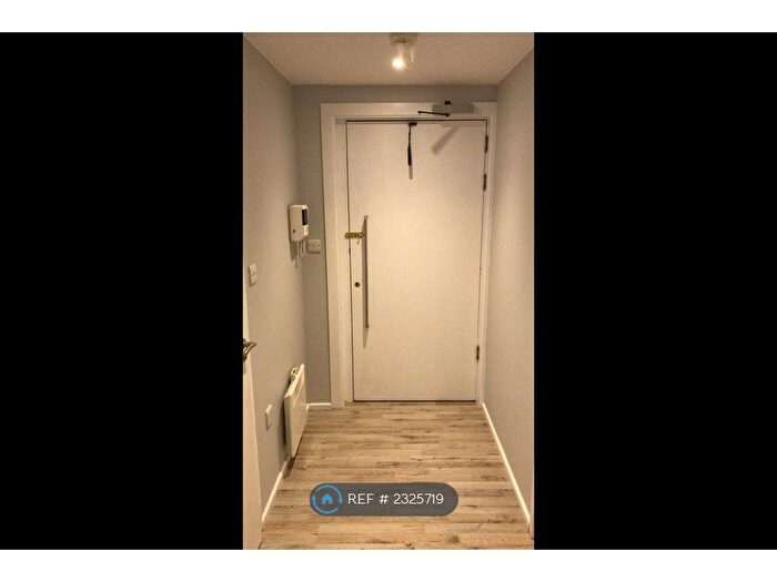 1 Bedroom Flat To Rent In The Q Building, London, E15