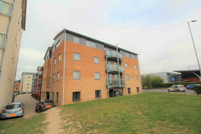 2 Bedroom Apartment To Rent In St James Place, De Grey Road, CO4