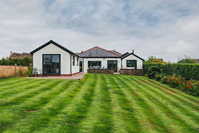 4 Bedroom Detached Bungalow For Sale In Cartledge Lane, Holmesfield, Dronfield, S18