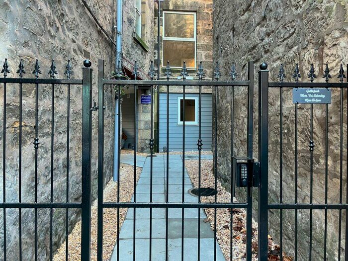 1 Bedroom Flat To Rent In B Upper Craigs Stirling, FK8