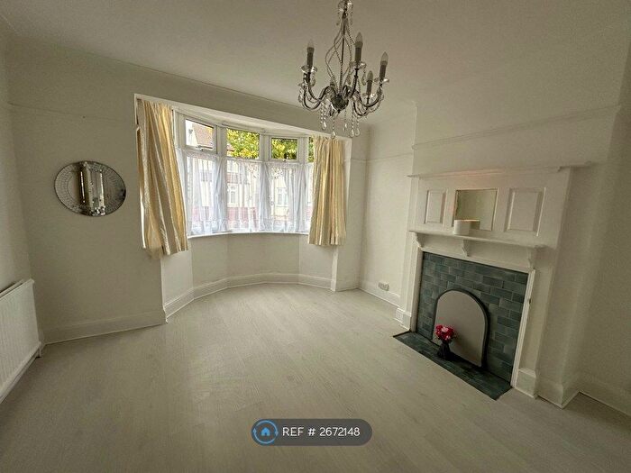 3 Bedroom Semi Detached House To Rent In Burlington Avenue, Romford, RM7