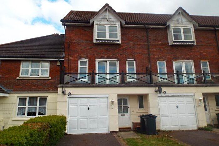 3 Bedroom Property To Rent In Mill Court, Ashford, TN24