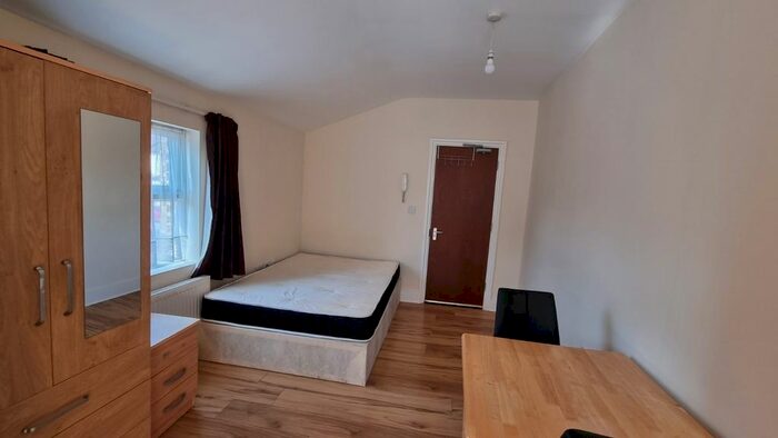 1 Bedroom Studio To Rent In Parkhurst Road, London, N22