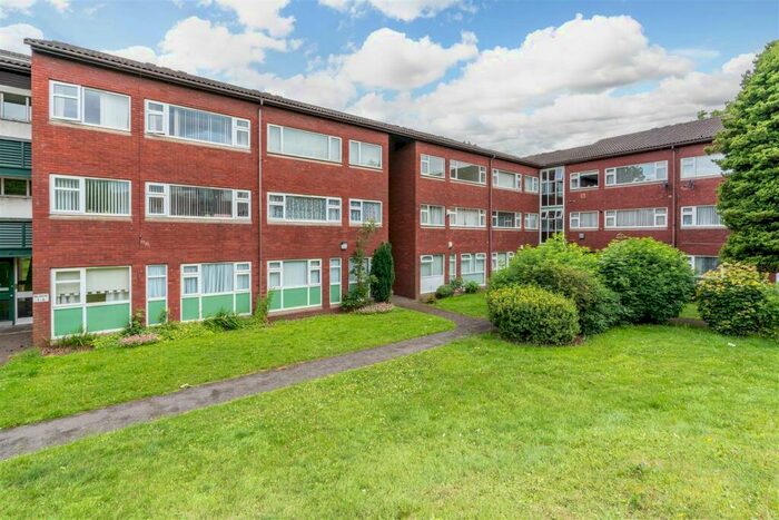 2 Bedroom Flat To Rent In Whitbeck Court, Newcastle Upon Tyne, NE5