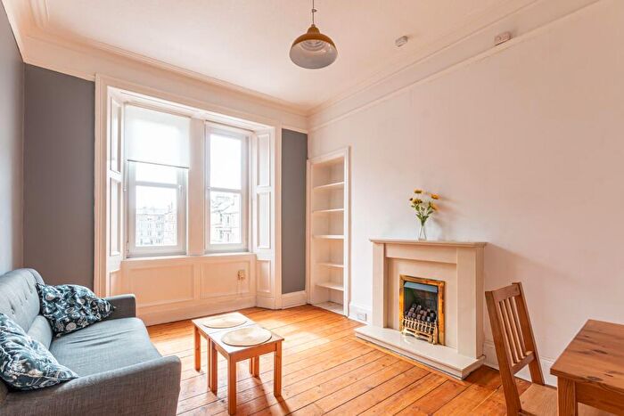 2 Bedroom Flat To Rent In L Temple Park Crescent, Edinburgh, EH11