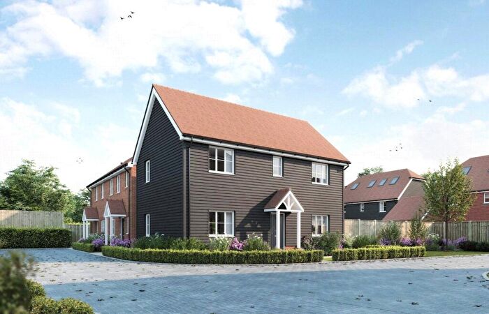 3 Bedroom Detached House For Sale In Fuggle Hop Close, Tongham, Surrey, GU10