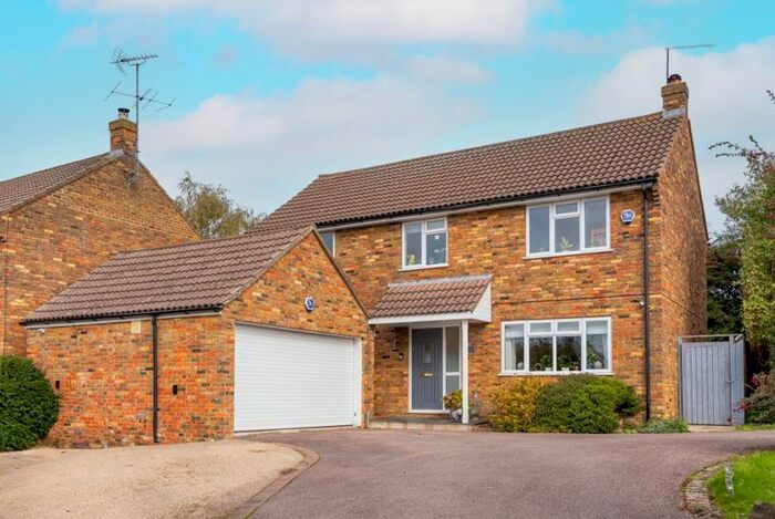 4 Bedroom Detached House For Sale In Silver Birch Drive, Lacey Green, Princes Risborough, HP27