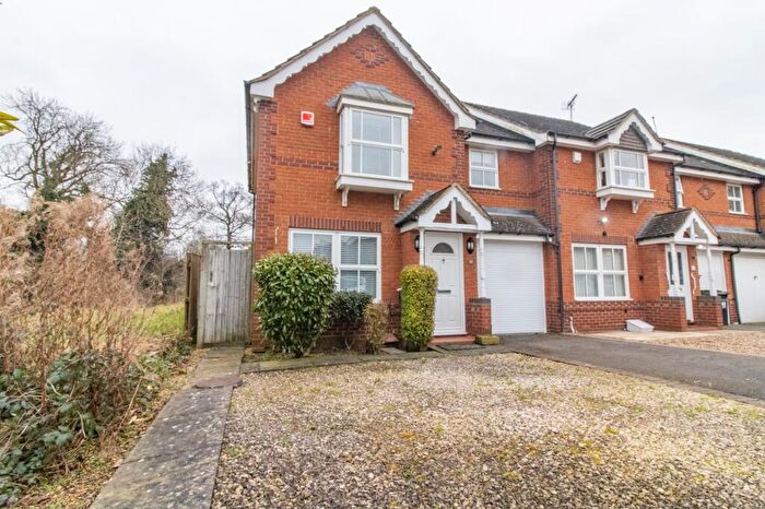 3 Bedroom Town House For Sale In Holly Court, Oadby, Leicester, LE2