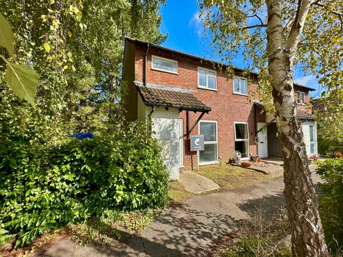 2 Bedroom Terraced House To Rent In Bankside, Lymington, Hampshire, SO41