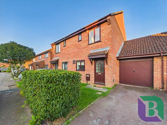 2 Bedroom Semi Detached House For Sale In Meadowsweet, Walnut Tree, MK7