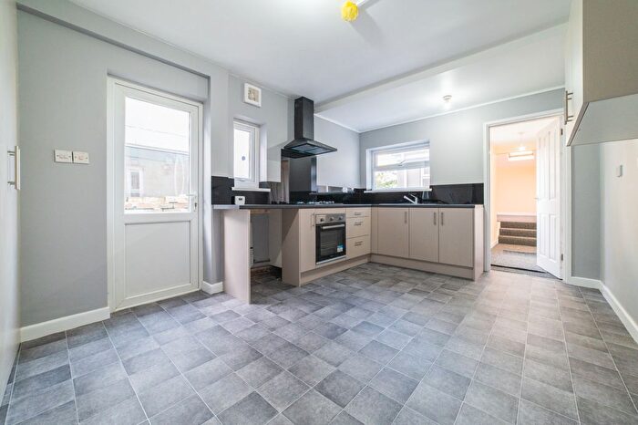 2 Bedroom Flat To Rent In Merches Gardens, Riverside, CF11