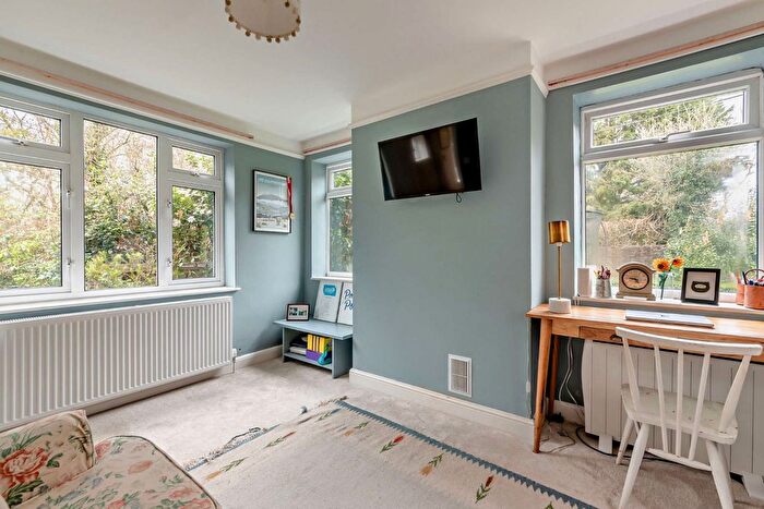 4 Bedroom Detached House For Sale In Stanford Dingley, Berkshire, RG7