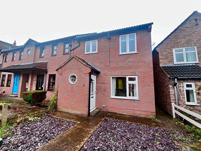 3 Bedroom Semi-Detached House To Rent In Quarryside, Louth, LN11