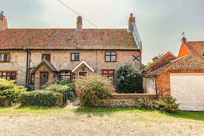 2 Bedroom Cottage For Sale In Weybourne, NR25