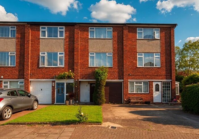 3 Bedroom Terraced House For Sale In Ribston Close, Bromley, Kent, BR2