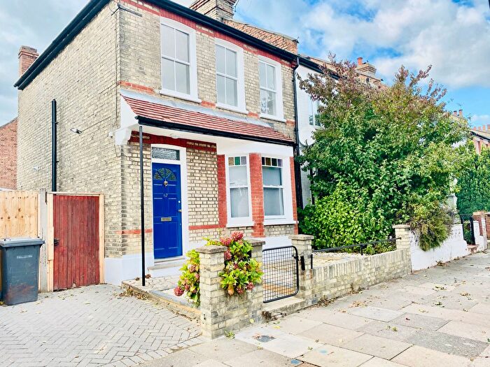 3 Bedroom End Of Terrace House To Rent In Eldon Road, London, N22