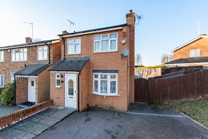 3 Bedroom Detached House For Sale In Greenbank Road, Watford, Hertfordshire, WD17