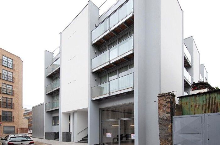 2 Bedroom Flat To Rent In Dereham Place, EC2A