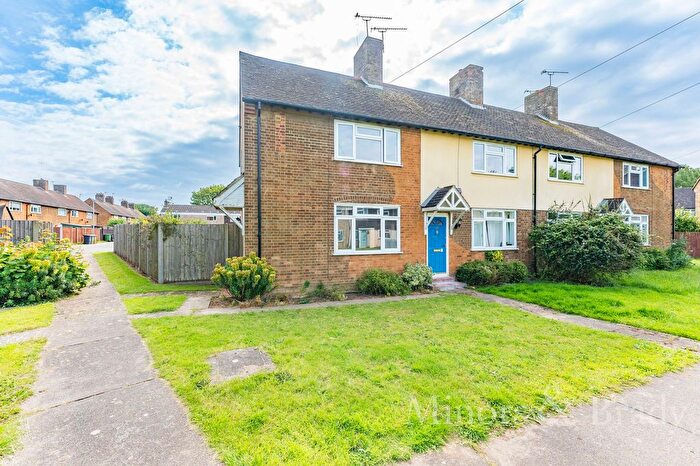 2 Bedroom End Of Terrace House For Sale In Cromes Place, Baderfield, NR10