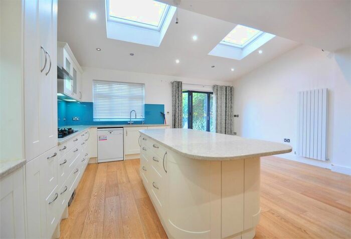 3 Bedroom Semi-Detached House To Rent In Canberra Road, Bexleyheath DA7