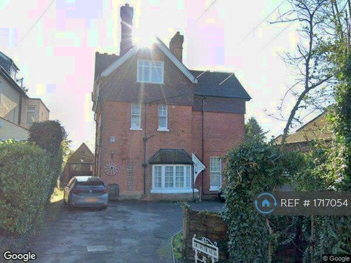 3 Bedroom Flat To Rent In St. Hildas Mount, London, NW7