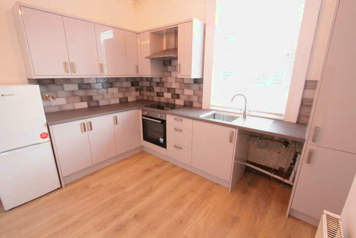 2 Bedroom Flat To Rent In Chesterfield Road, S8