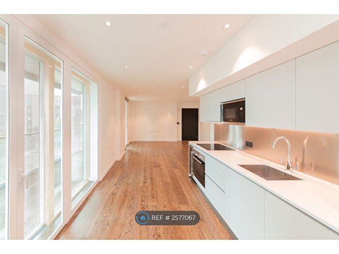 2 Bedroom Flat To Rent In Albert Road, London, NW6
