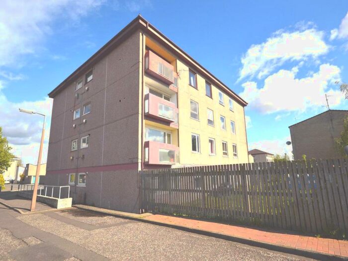 2 Bedroom Flat To Rent In Glenbervie Road, Grangemouth, Stirlingshire, FK3
