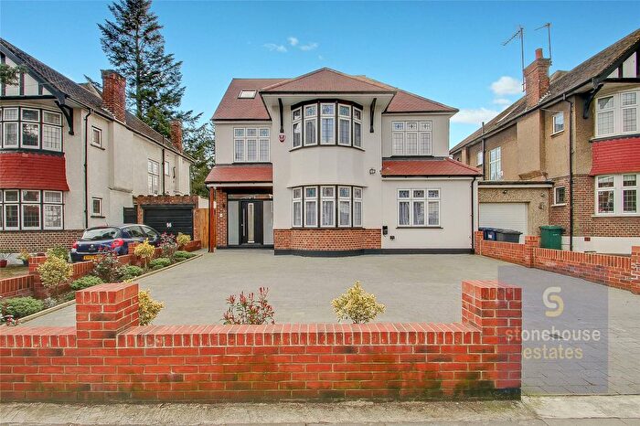 5 Bedroom Detached House To Rent In Oakleigh Road North, Whetstone, London, N20