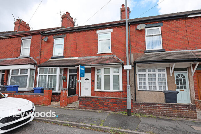 4 Bedroom Terraced House To Rent In Thistleberry Avenue, Newcastle, Student House, ST5