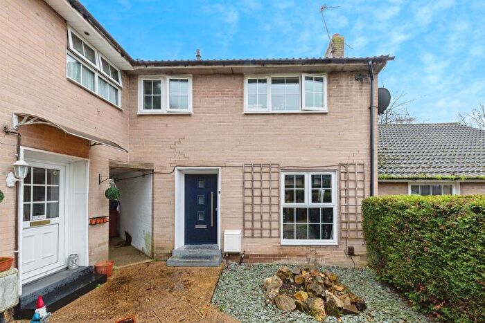 3 Bedroom Terraced House For Sale In Lodgefield, Welwyn Garden City, AL7