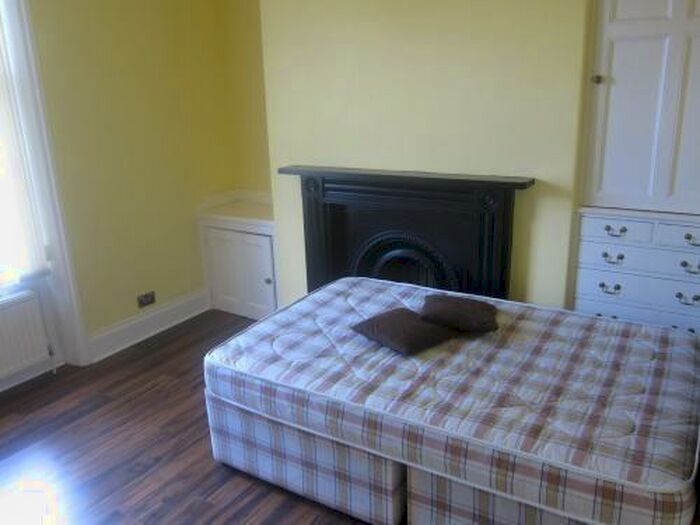 6 Bedroom House To Rent In Ribblesdale Preston, PR1