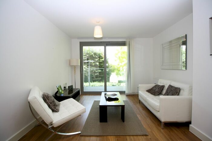 1 Bedroom Flat To Rent In Parkside Court, Waterside Park, London, E16