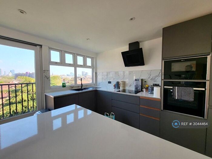 1 Bedroom Penthouse To Rent In New Cross Road, New Cross, SE14