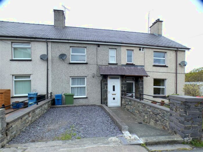 3 Bedroom Terraced House To Rent In Cefn Cwlyn, Bethesda, Bangor, LL57