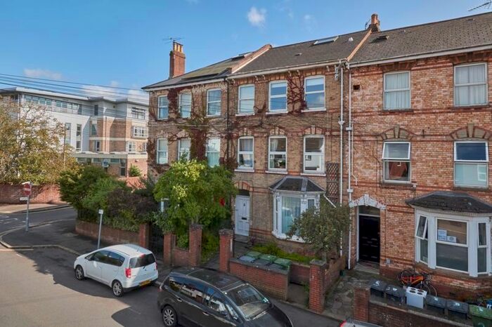 1 Bedroom Flat To Rent In College Road, St. Leonards, Exeter, EX1