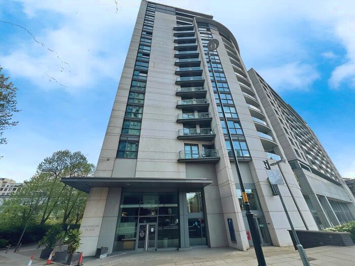 2 Bedroom Apartment To Rent In Centenary Plaza Holliday Street Birmingham, B1