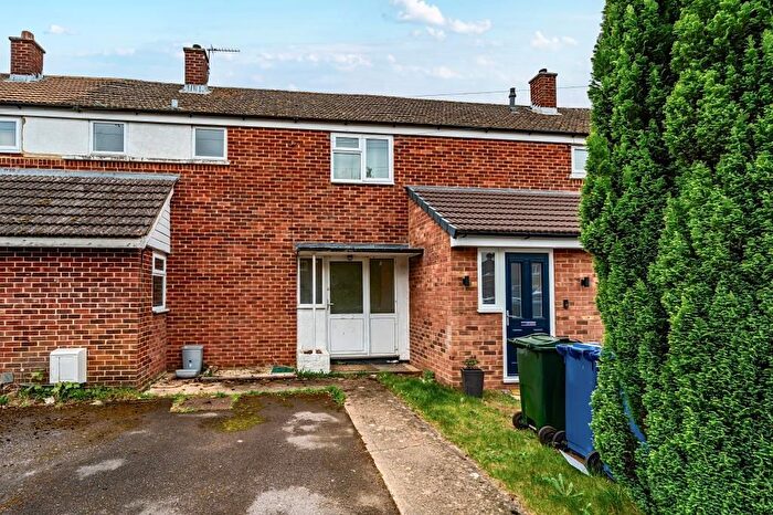 3 Bedroom Terraced House For Sale In Caversfield, Oxfordshire, OX27