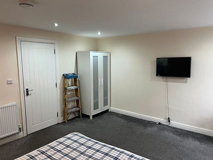 6 Bedroom Detached House To Rent In Derby Grove, Nottingham, NG7