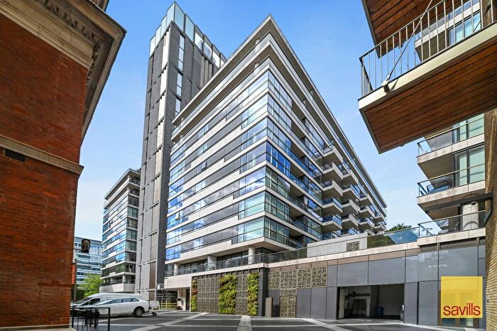 2 Bedroom Flat For Sale In Balmoral House, Earls Way, London, SE1