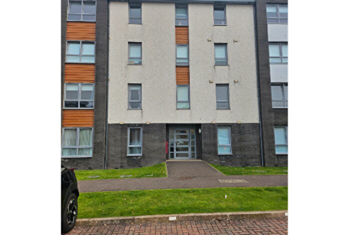 3 Bedroom Flat To Rent In , Kenley Road, PA4