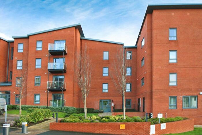 2 Bedroom Flat To Rent In Bouverie Court, Leeds, West Yorkshire, LS9