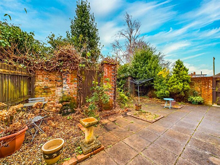 2 Bedroom Detached House For Sale In Salisbury Road, Burton, Christchurch, Dorset, BH23