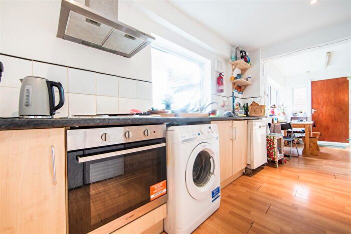 5 Bedroom Terraced House To Rent In Heaton Grove, Heaton, NE6