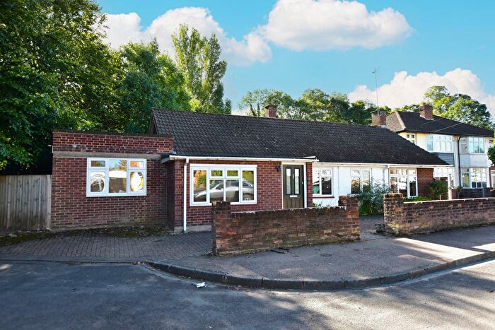 6 Bedroom Detached Bungalow For Sale In Eastlea Avenue, Watford, WD25