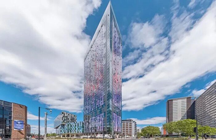 Apartment To Rent In Pinnacle Apartments, Saffron Central Square, Croydon, CR0