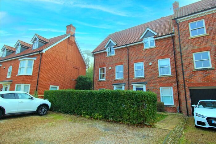 3 Bedroom End Of Terrace House To Rent In The Albany, Ipswich IP4