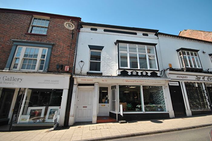 2 Bedroom Flat To Rent In High Street, Whitchurch, Shropshire, SY13